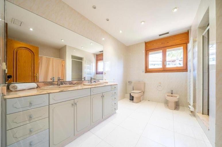 Вілла Preciosa Casa 2000 M2 Piscina Mar Barbacoa Felicidad Санта-Сусанна Екстер'єр фото